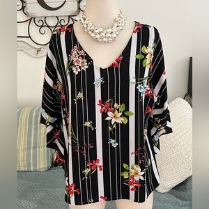 Artex black floral top SZ large